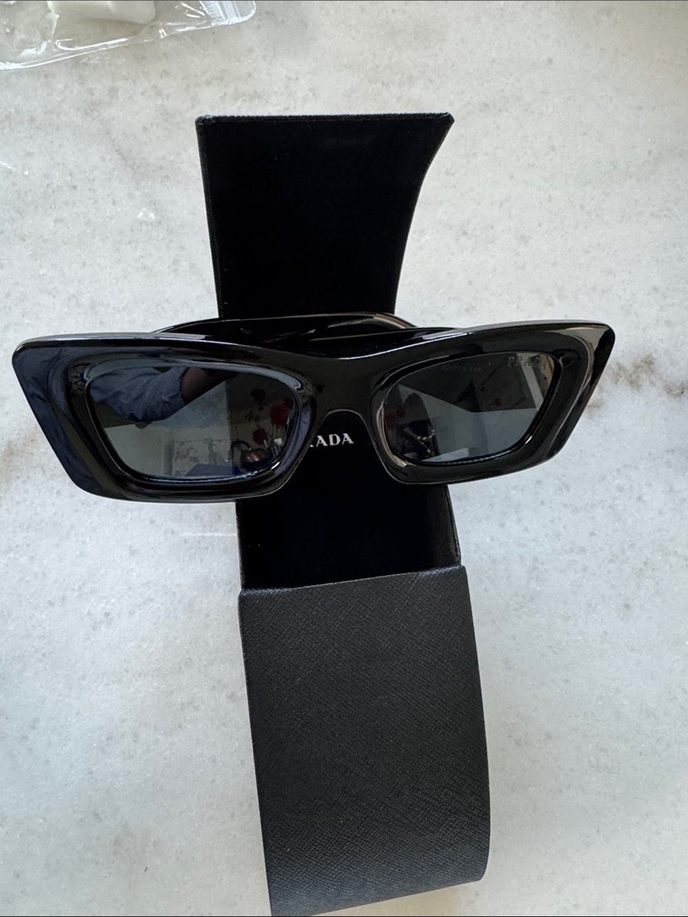 Classy Black Rectangular Cat-Eye Sunglasses